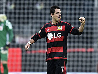 Red Hot Hernandez makes it eig...